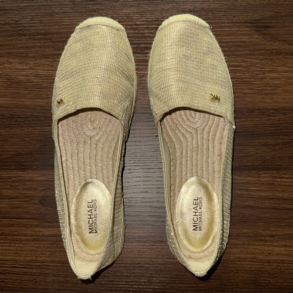 MICHAEL MICHAEL KORS Kendrick Glitter Chain-Mesh Slip-On Espadrille Light Gold - Picture 5 of 9